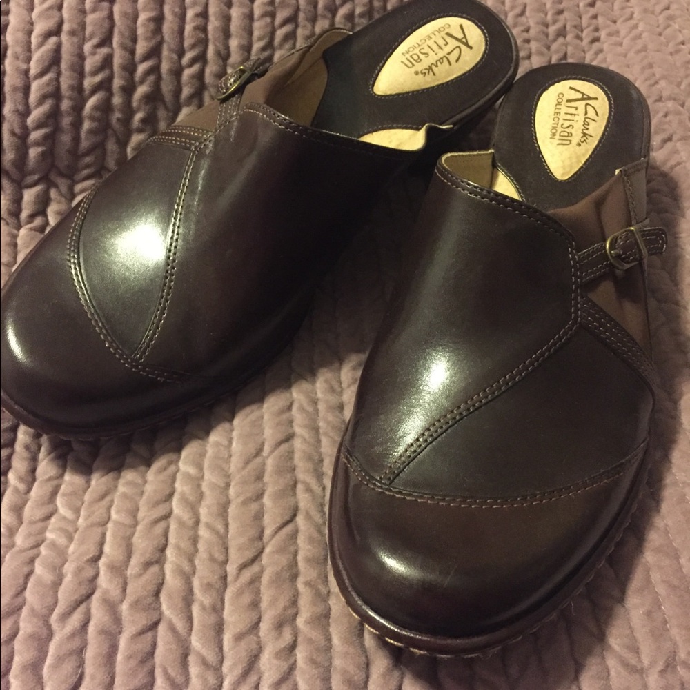 Price Drop!Clark’s Artisan brown clogs size 11W